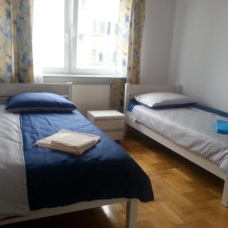Dgm Apartment Варшава Екстериор снимка
