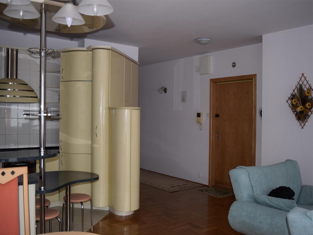 Dgm Apartment Варшава Екстериор снимка
