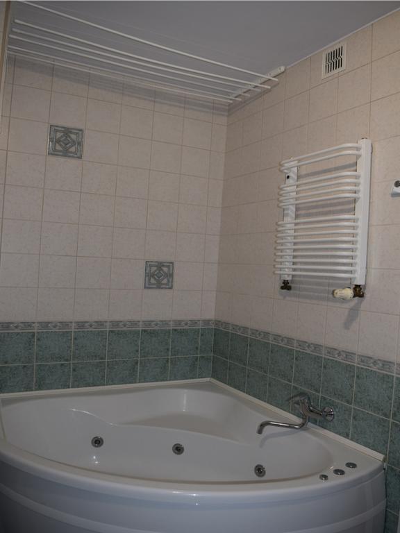 Dgm Apartment Варшава Екстериор снимка