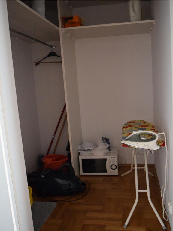 Dgm Apartment Варшава Екстериор снимка